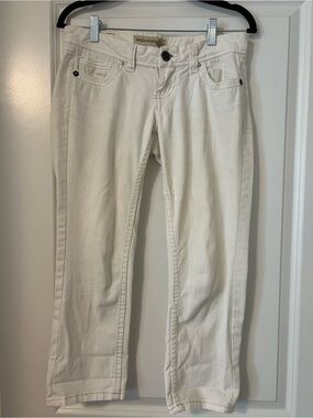 Paris Blues White capris